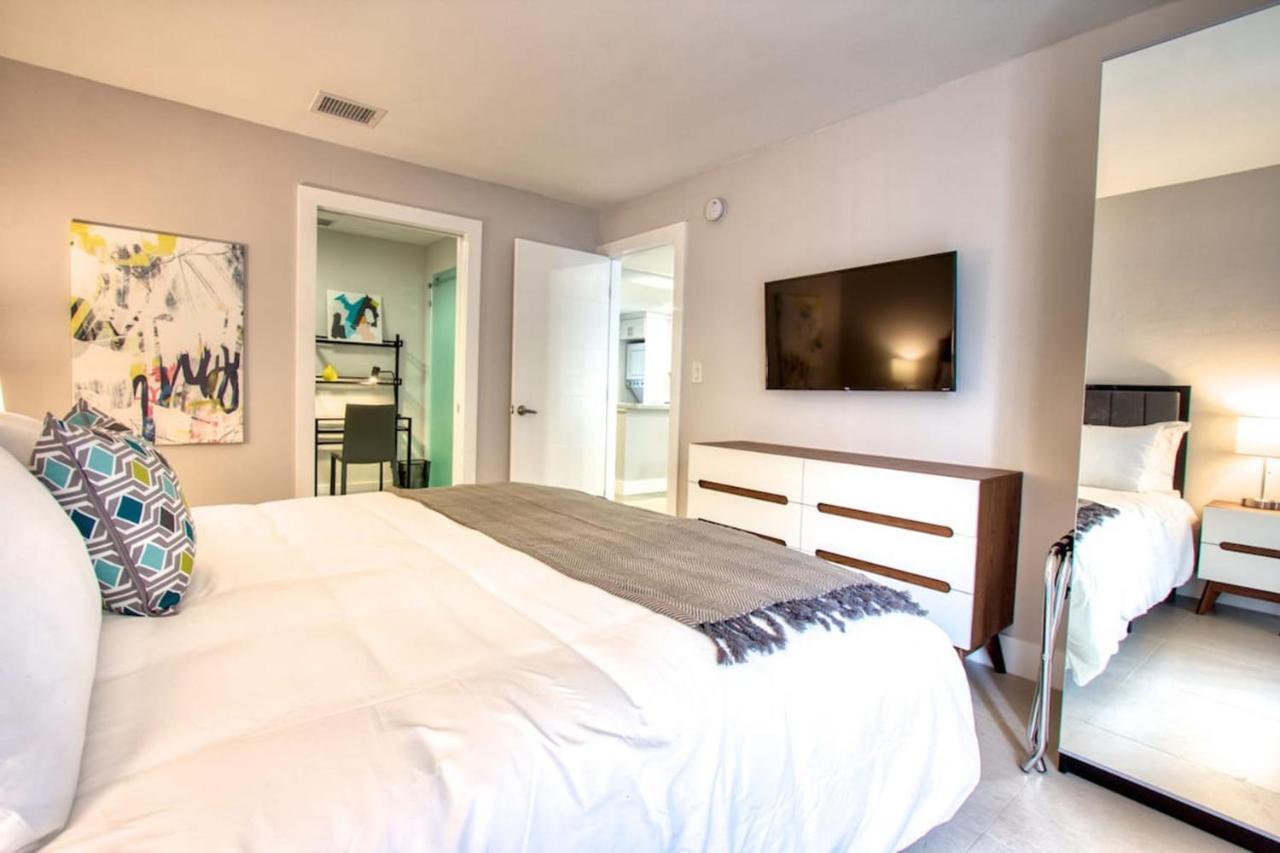 Designer River View Apartments 포트 로더데일 외부 사진