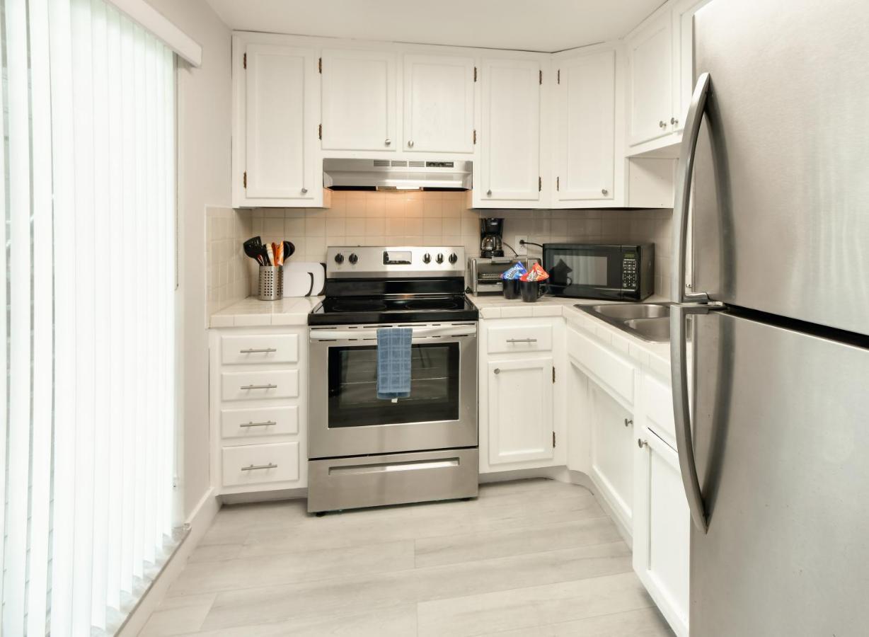 Designer River View Apartments 포트 로더데일 외부 사진