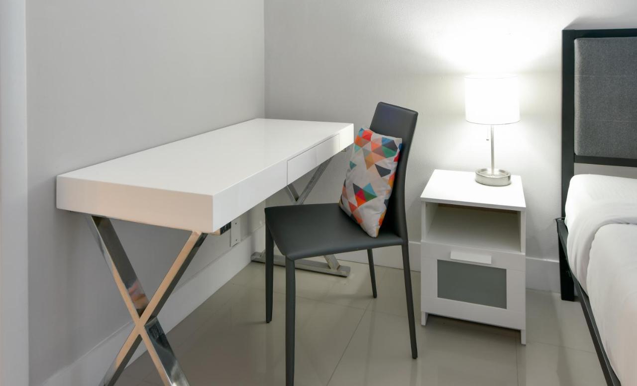 Designer River View Apartments 포트 로더데일 외부 사진