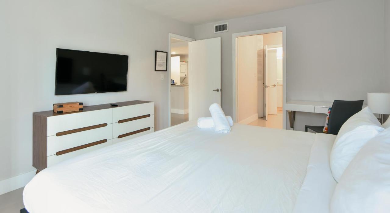 Designer River View Apartments 포트 로더데일 외부 사진