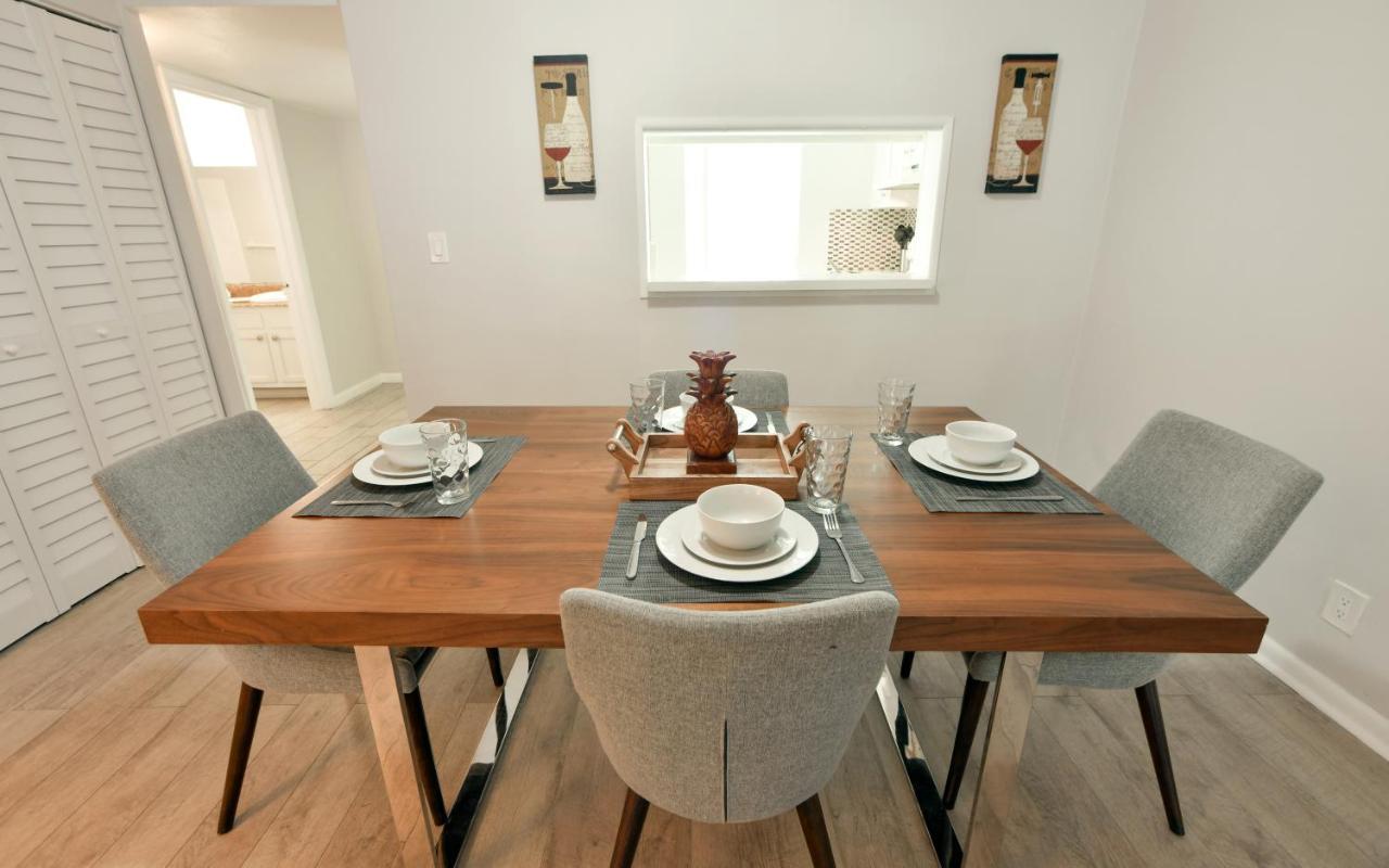 Designer River View Apartments 포트 로더데일 외부 사진