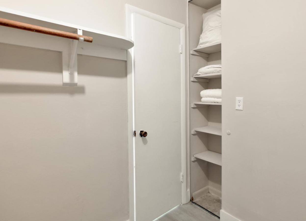 Designer River View Apartments 포트 로더데일 외부 사진
