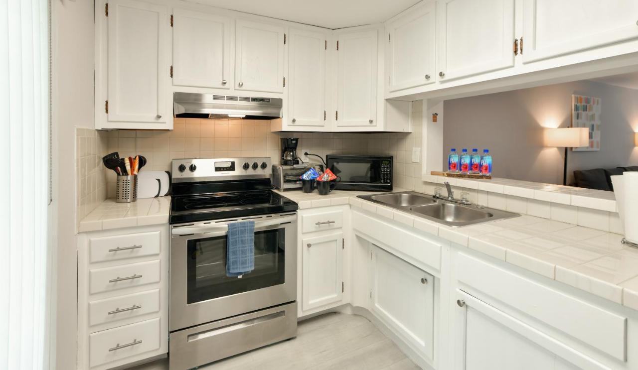 Designer River View Apartments 포트 로더데일 외부 사진