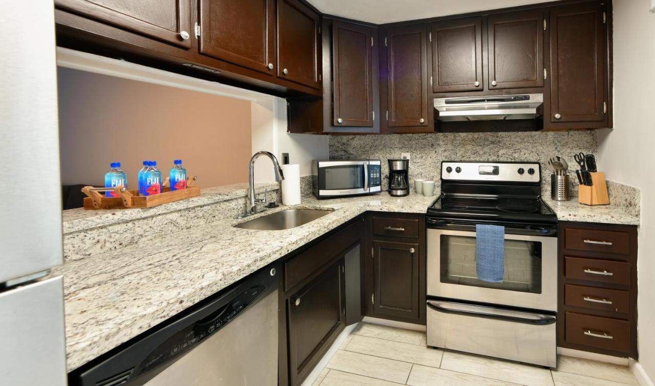 Designer River View Apartments 포트 로더데일 외부 사진