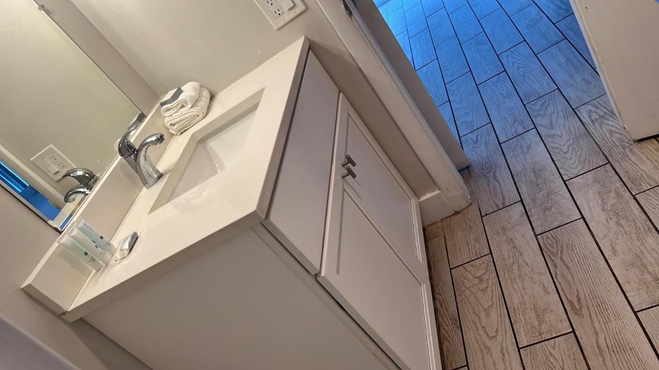Designer River View Apartments 포트 로더데일 외부 사진